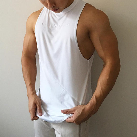 Loose sleeveless undershirt for gym